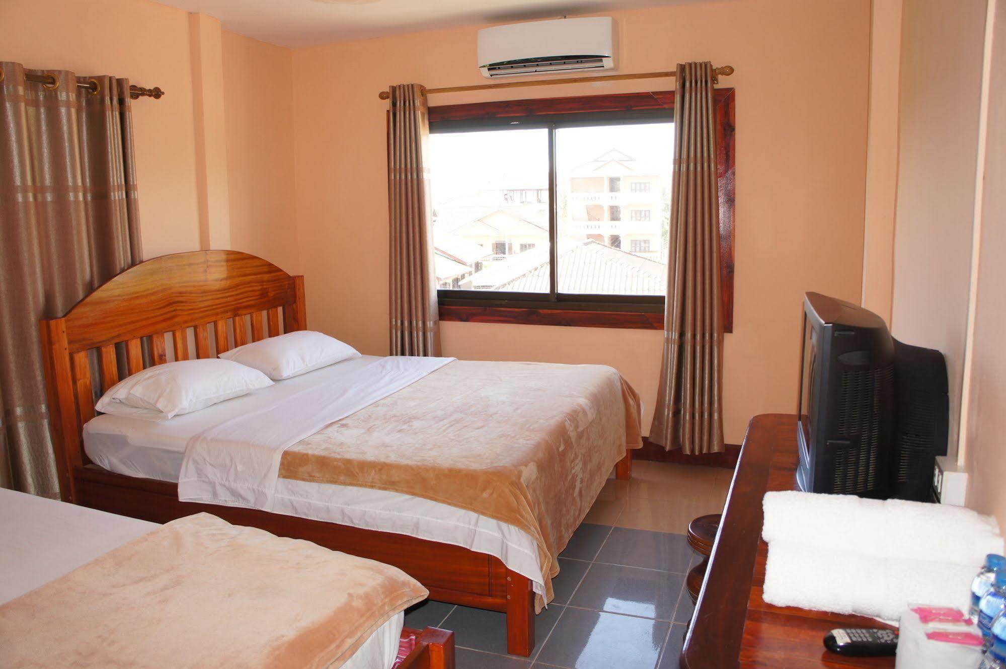 Viengsavanh Guesthouse Vang Vieng Exteriér fotografie
